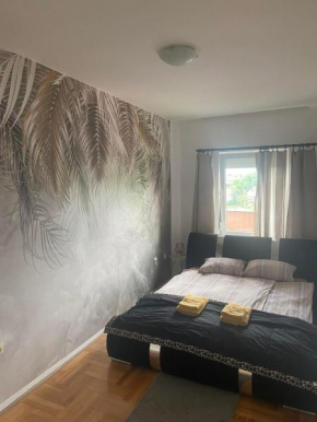 City view & pool apartment